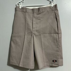 Men’s Dickies Darker Tan Loose Fit Twill Work Shorts NWT size 36
